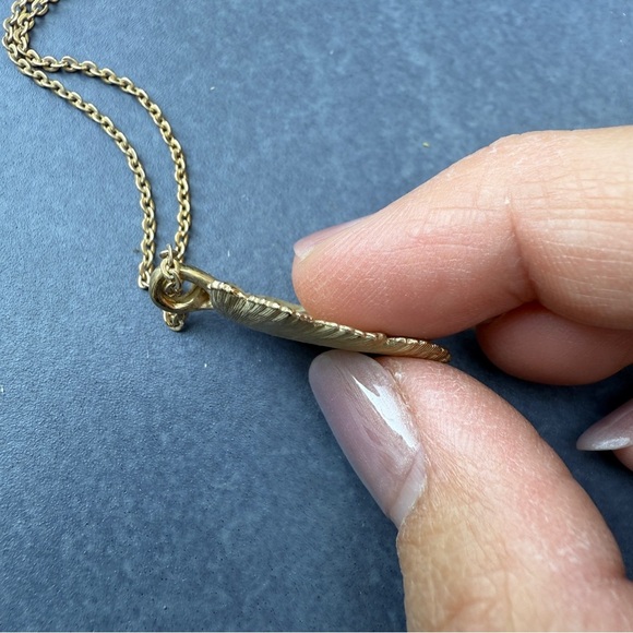 Avon Gold Leaf Necklace with Crystal Accent - Picture 6 of 14